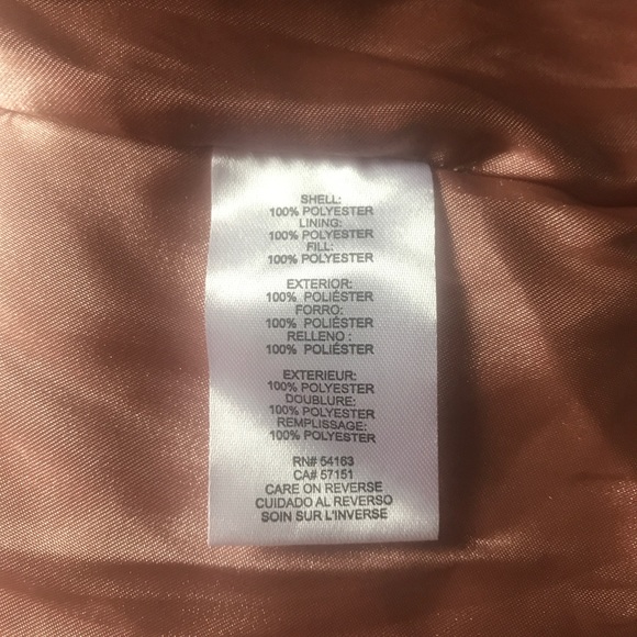 Calvin Klein Puffer Vest - Picture 8 of 8